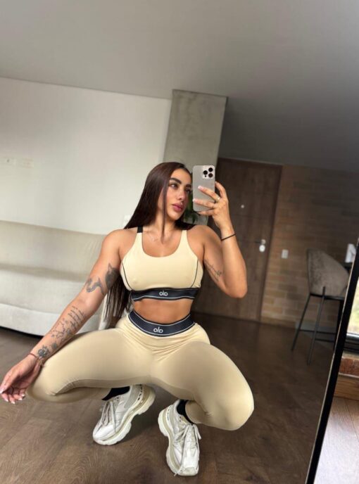 ALO – Set Deportivo Nude Elegante | Potencia & Suavidad - Image 2