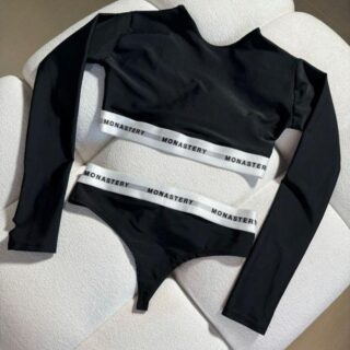 Set Monastery Negro – Crop de manga larga + Panty Tanga