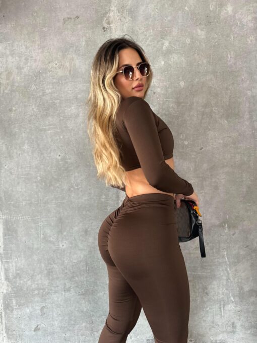 Conjunto Deportivo Just Warm – Marrón Chocolate - Image 2