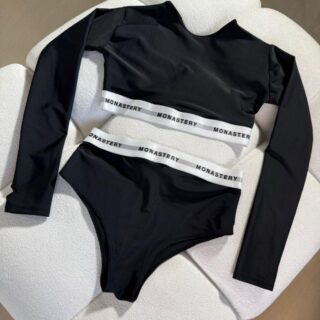 Conjunto Monastery Black – Crop Top Manga Larga + Panty Alta