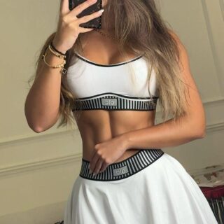 ALO – Set Deportivo Blanco con Falda | Elegancia Deportiva