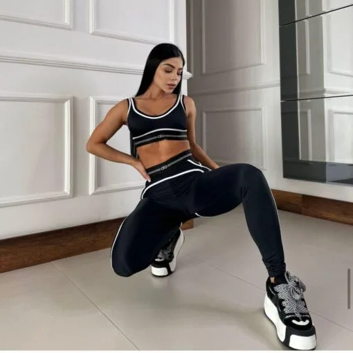 Conjunto Deportivo ALO Black Curve - Image 2